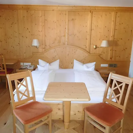 מלון Kirchenwirt קירשברג אין טירול